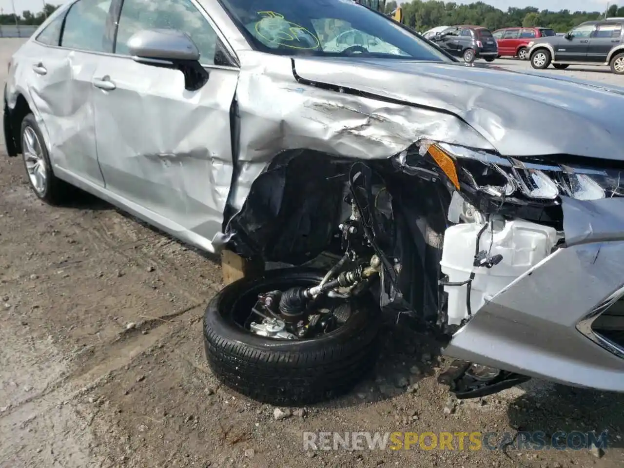 9 Photograph of a damaged car 4T1AA1AB6NU013371 TOYOTA AVALON 2022