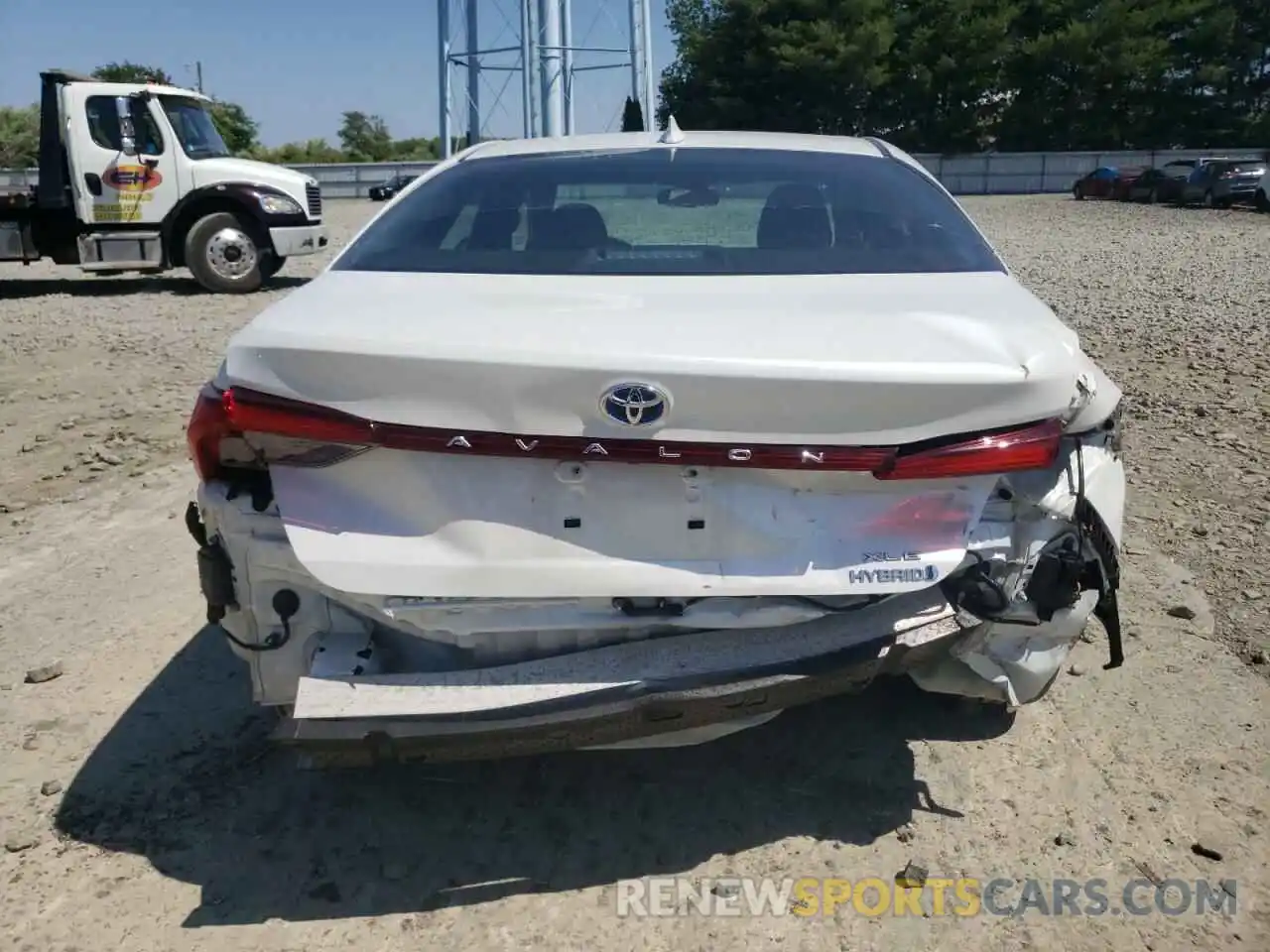 9 Photograph of a damaged car 4T1AA1AB8NU012691 TOYOTA AVALON 2022