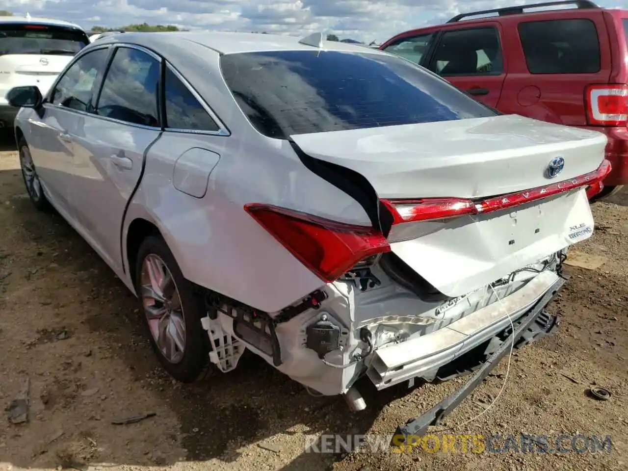 3 Photograph of a damaged car 4T1AA1AB9NU013803 TOYOTA AVALON 2022