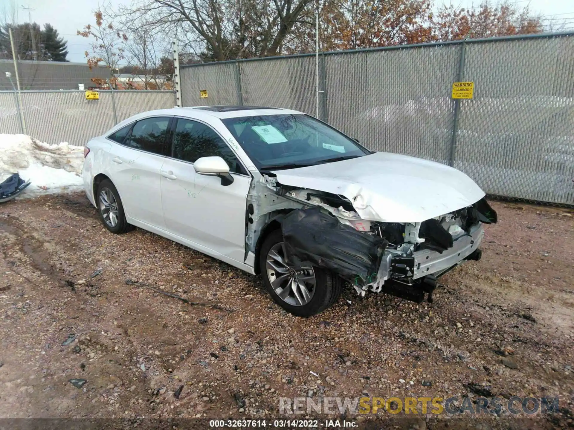 1 Photograph of a damaged car 4T1AZ1FB5NU072641 TOYOTA AVALON 2022