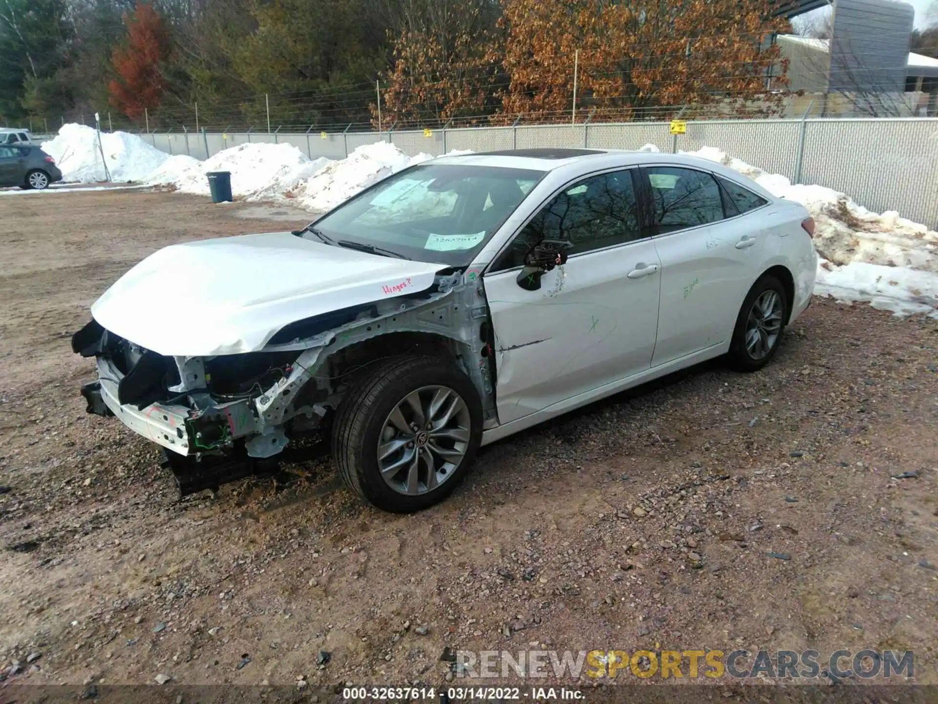 2 Photograph of a damaged car 4T1AZ1FB5NU072641 TOYOTA AVALON 2022