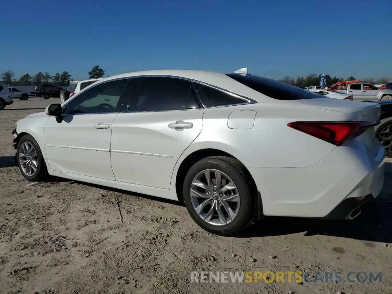 2 Photograph of a damaged car 4T1AZ1FB7NU081292 TOYOTA AVALON 2022