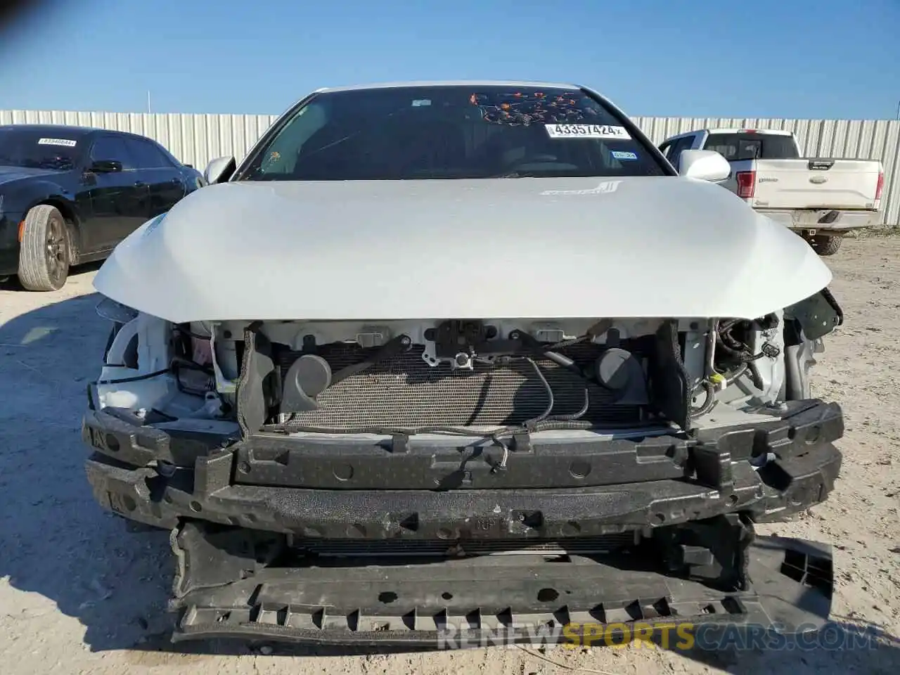 5 Photograph of a damaged car 4T1AZ1FB7NU081292 TOYOTA AVALON 2022