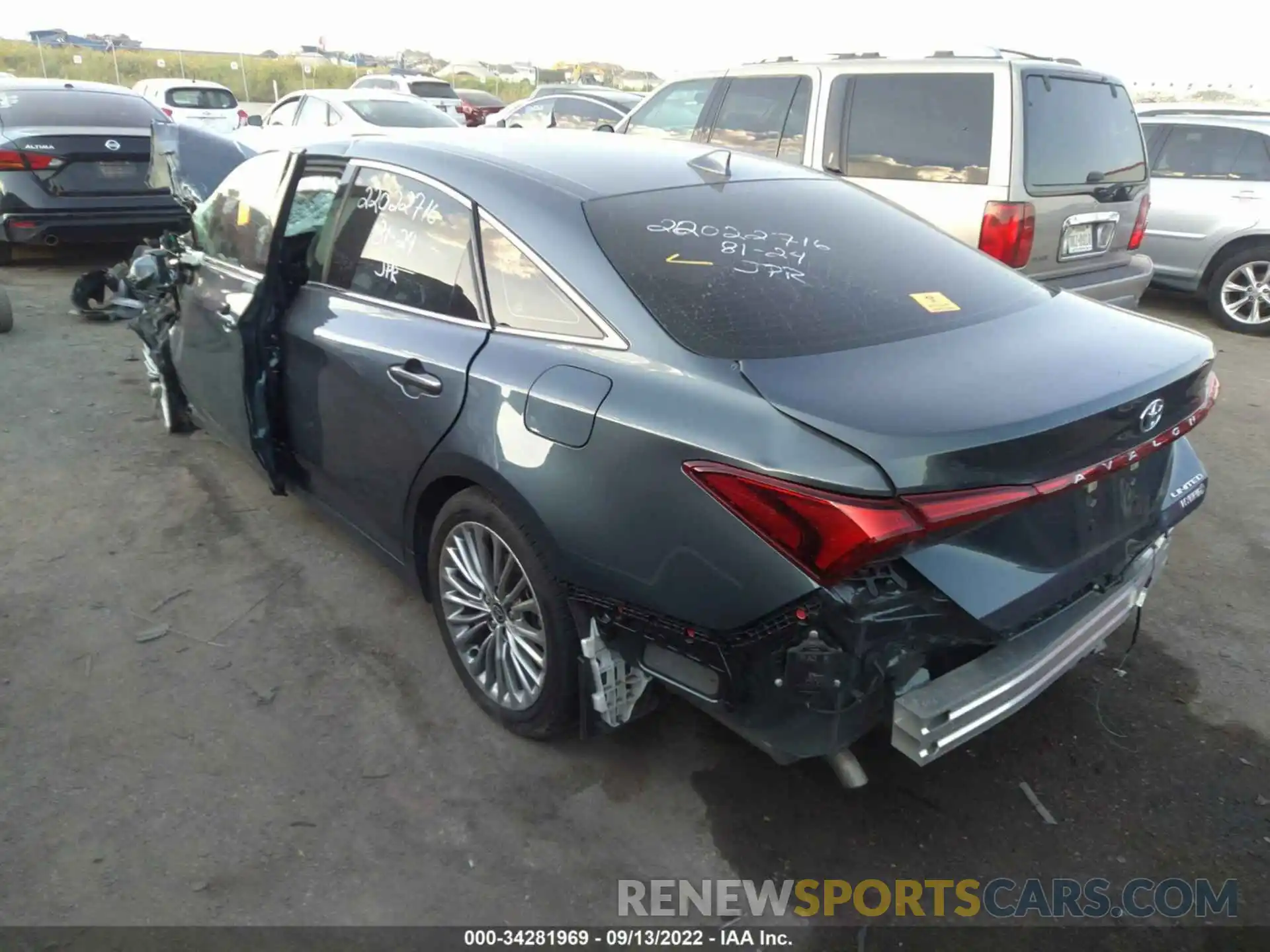 3 Photograph of a damaged car 4T1DA1AB1NU012576 TOYOTA AVALON 2022