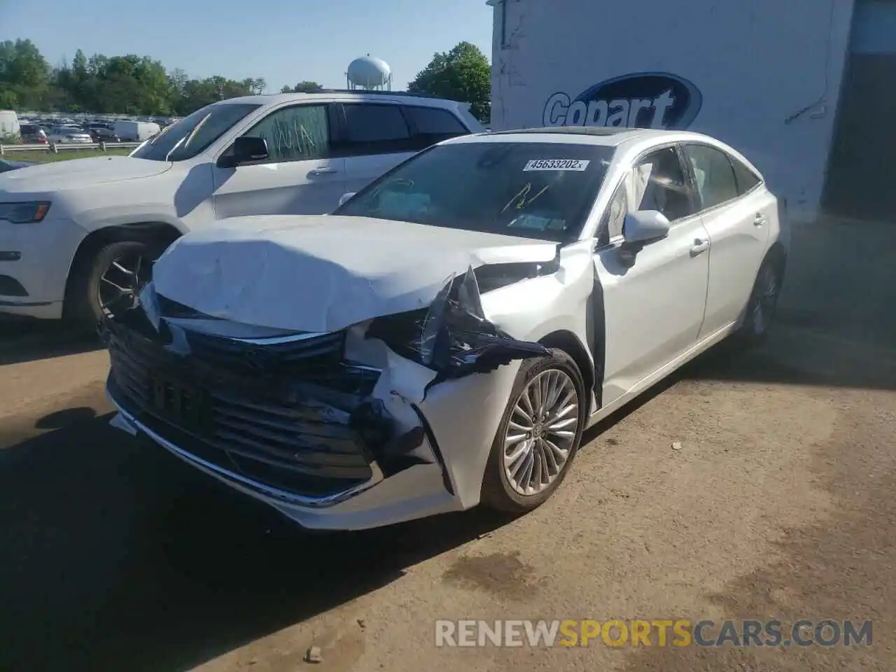 2 Photograph of a damaged car 4T1DA1AB1NU013355 TOYOTA AVALON 2022