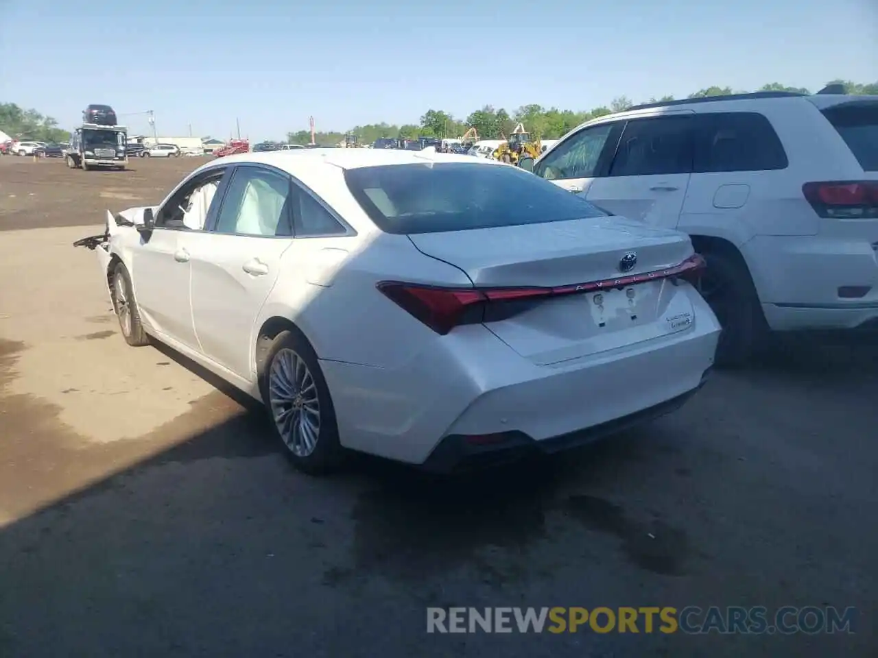 3 Photograph of a damaged car 4T1DA1AB1NU013355 TOYOTA AVALON 2022