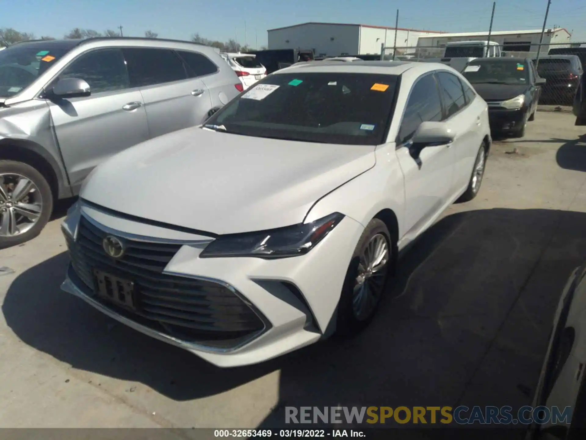 2 Photograph of a damaged car 4T1DZ1FB4NU071994 TOYOTA AVALON 2022