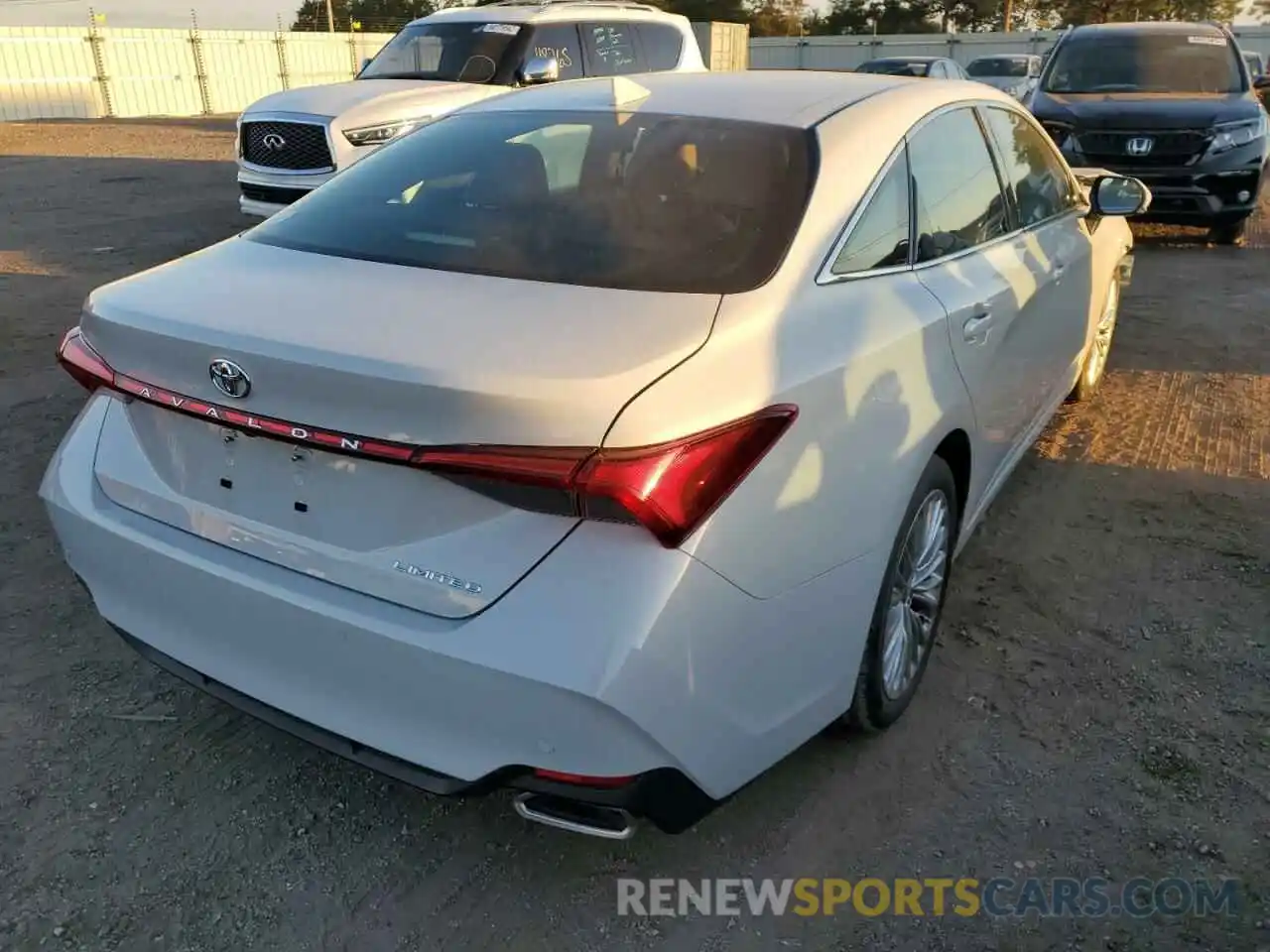 4 Photograph of a damaged car 4T1DZ1FB4NU073955 TOYOTA AVALON 2022