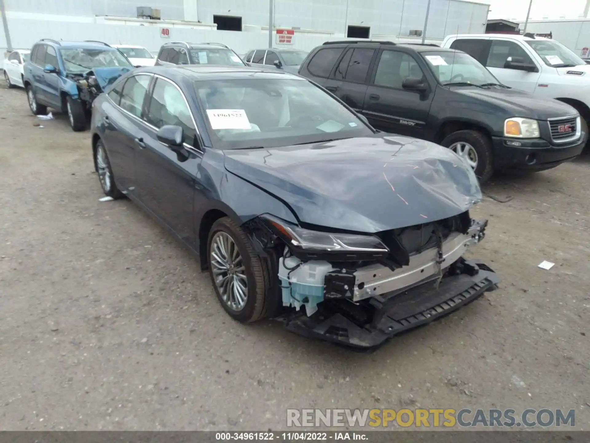 1 Photograph of a damaged car 4T1DZ1FB4NU081375 TOYOTA AVALON 2022