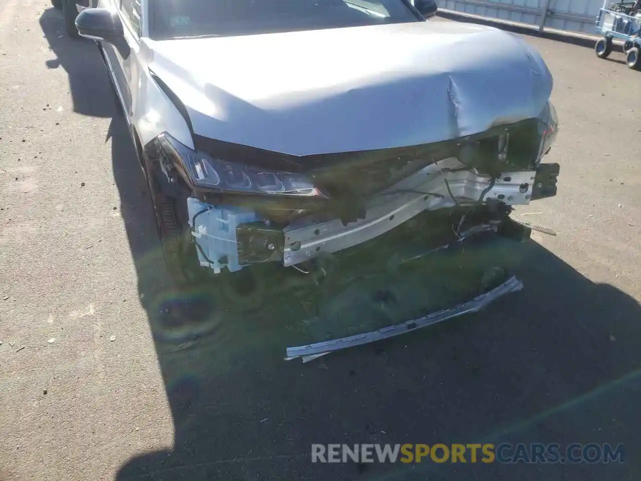 9 Photograph of a damaged car 4T1EA1AB0NU011035 TOYOTA AVALON 2022