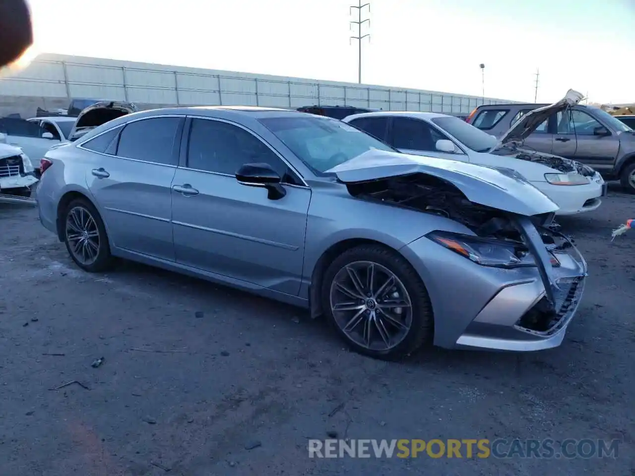 4 Photograph of a damaged car 4T1GZ1FB9NU076752 TOYOTA AVALON 2022