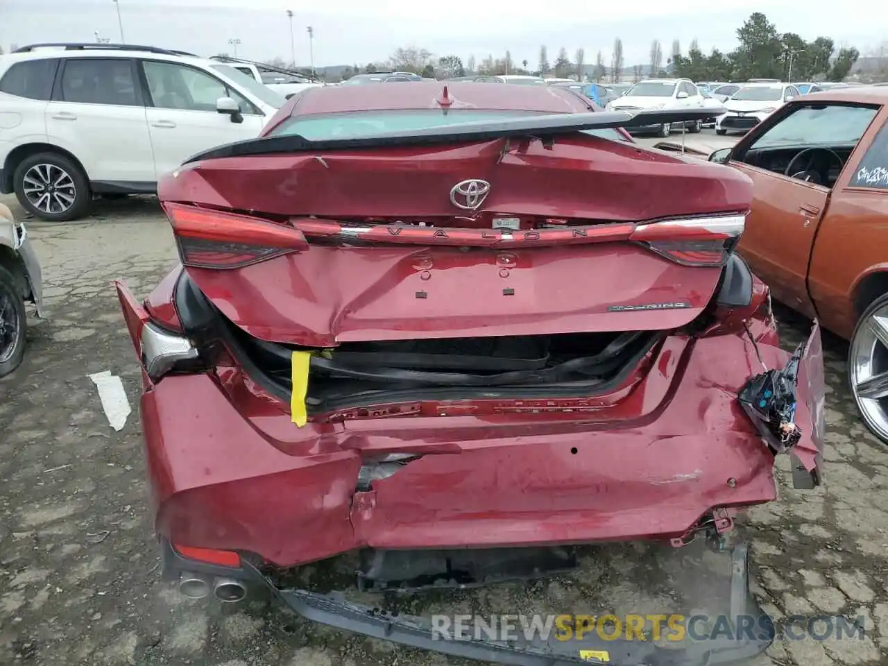 6 Photograph of a damaged car 4T1HZ1FB4NU081183 TOYOTA AVALON 2022