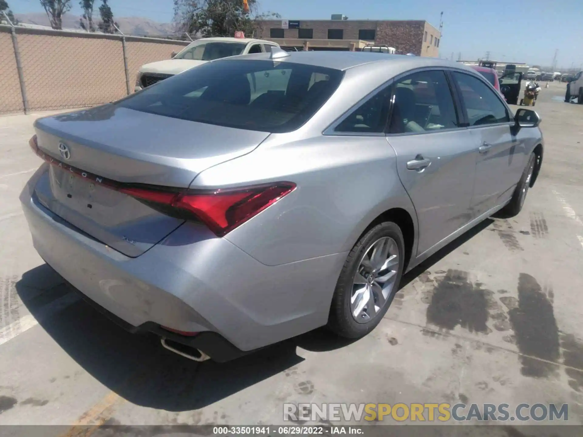 4 Photograph of a damaged car 4T1JZ1FB0NU077861 TOYOTA AVALON 2022