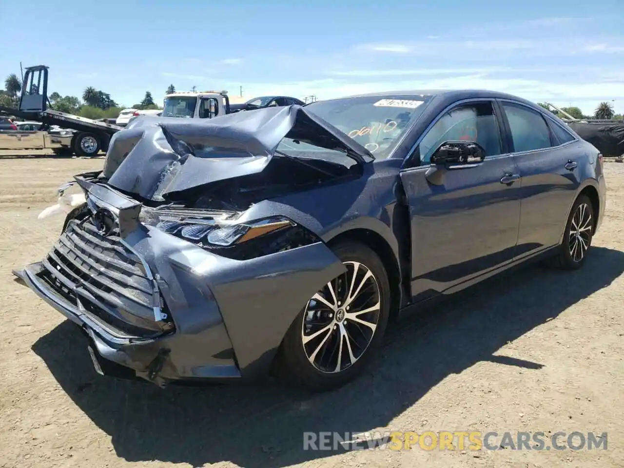 2 Photograph of a damaged car 4T1JZ1FB3NU076090 TOYOTA AVALON 2022