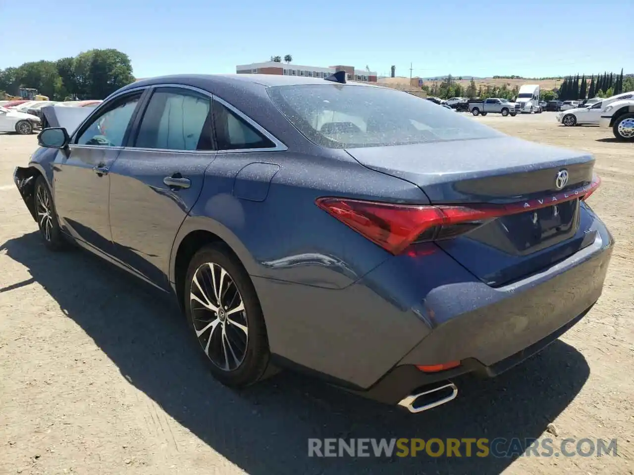 3 Photograph of a damaged car 4T1JZ1FB3NU076090 TOYOTA AVALON 2022