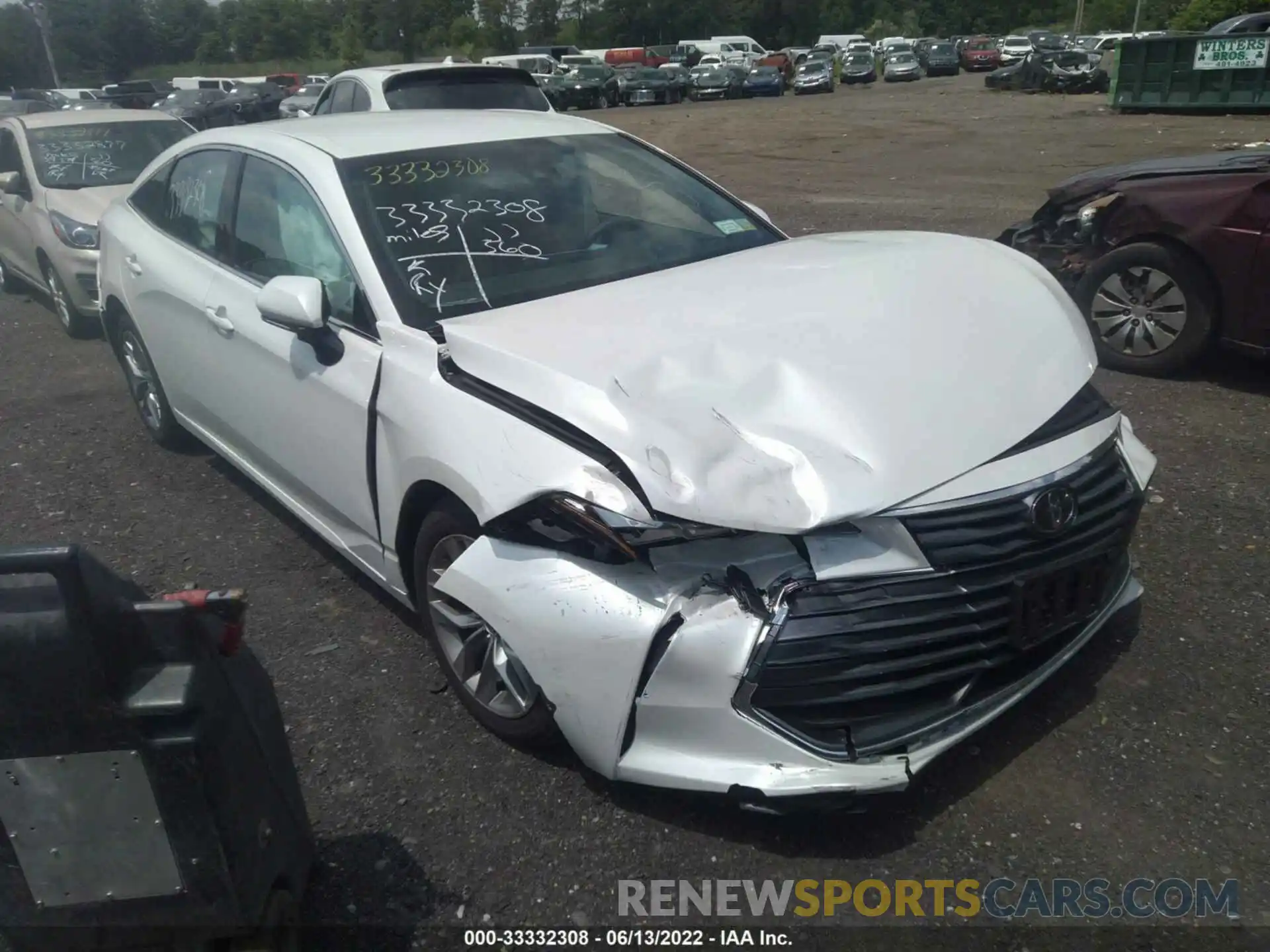 1 Photograph of a damaged car 4T1JZ1FB3NU077031 TOYOTA AVALON 2022