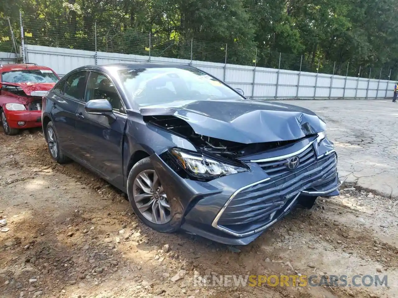 1 Photograph of a damaged car 4T1JZ1FB3NU079376 TOYOTA AVALON 2022