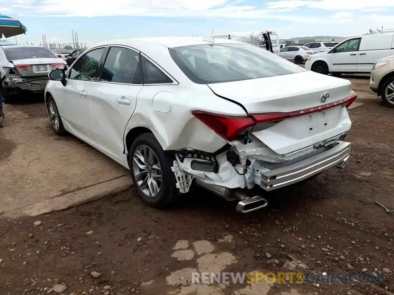 3 Photograph of a damaged car 4T1JZ1FB6NU075273 TOYOTA AVALON 2022