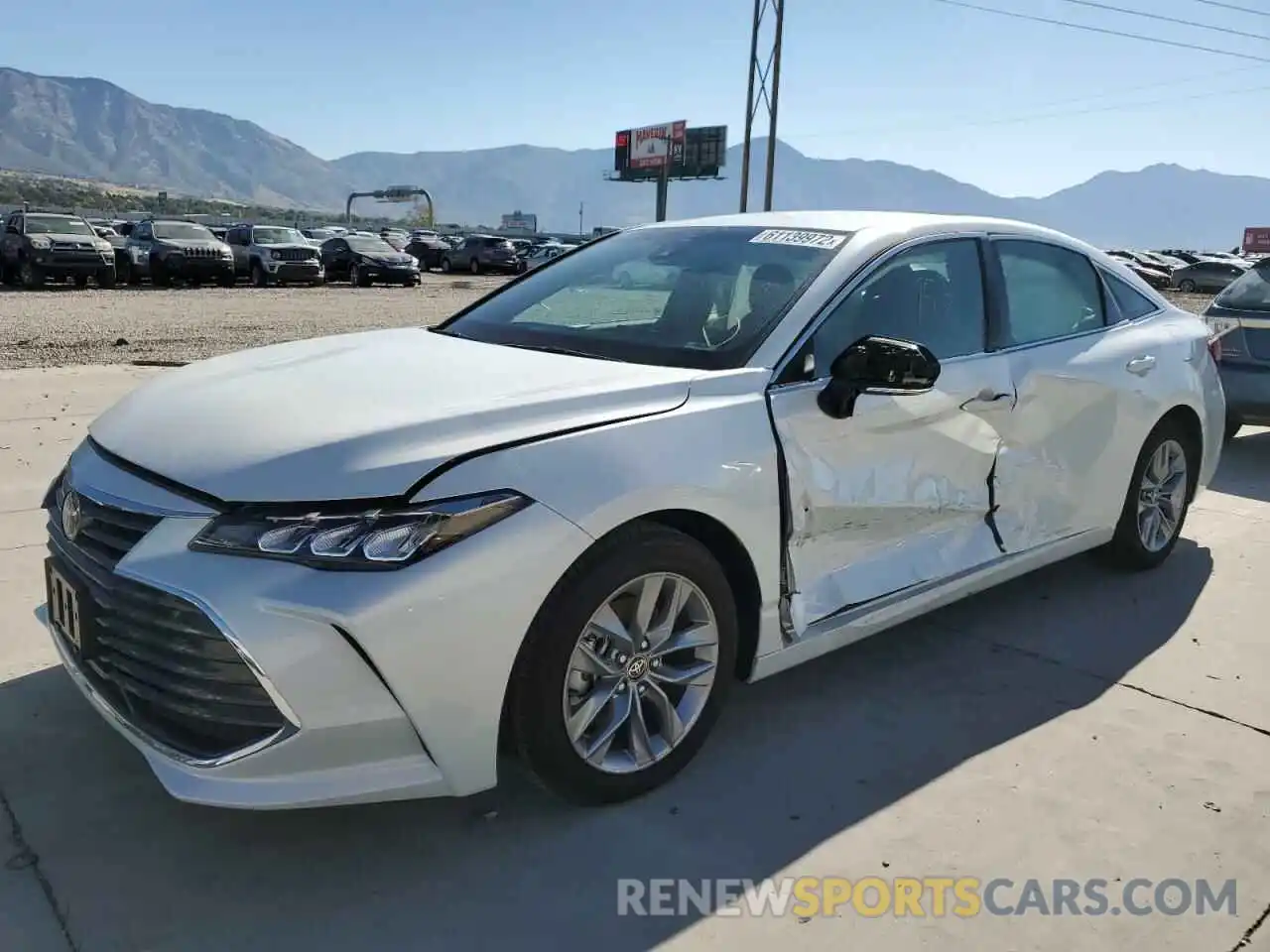 2 Photograph of a damaged car 4T1JZ1FB6NU081784 TOYOTA AVALON 2022