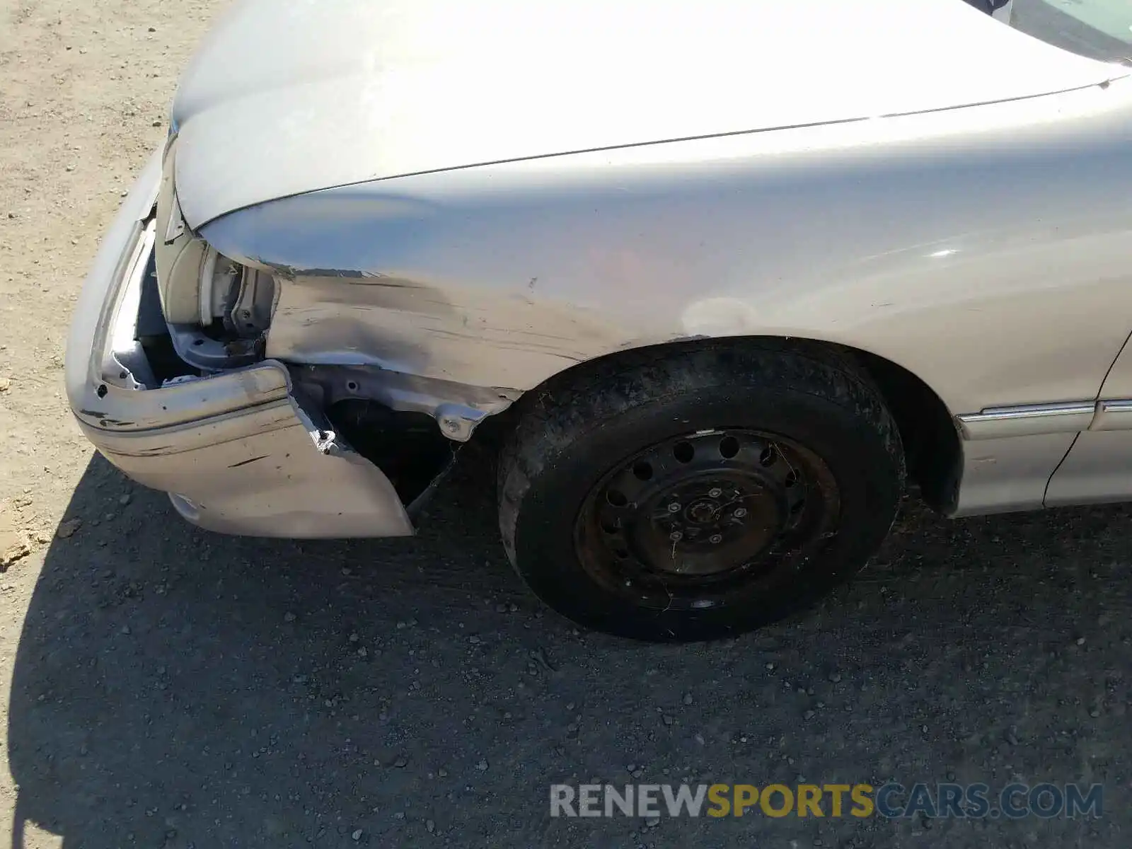 9 Photograph of a damaged car 4T1BF18B5XU331495 TOYOTA AVALON 2099