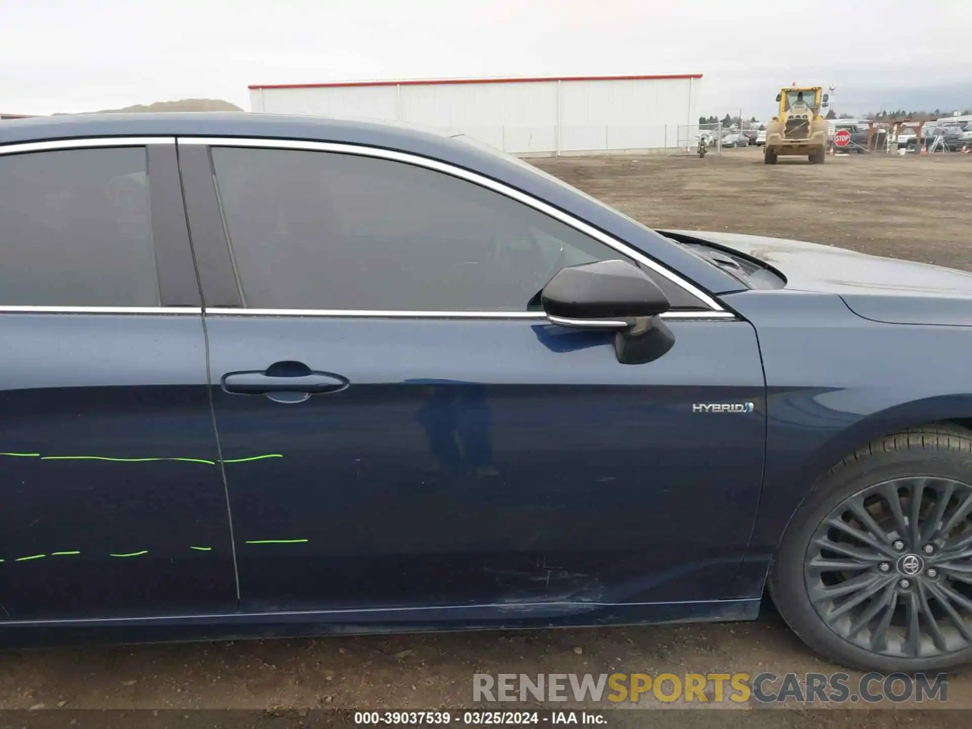 13 Photograph of a damaged car 4T1B21FB0KU002923 TOYOTA AVALON HYBRID 2019