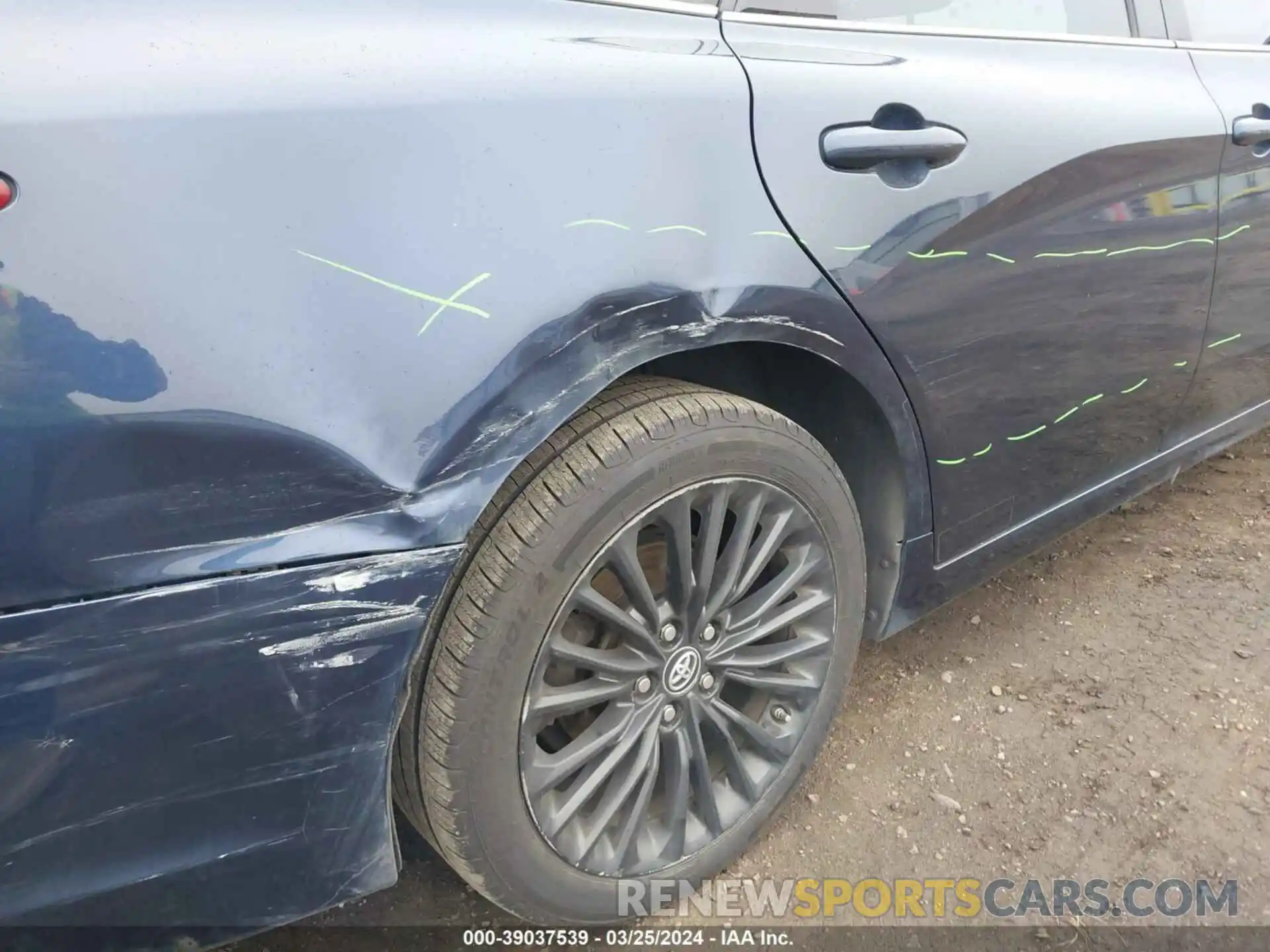 19 Photograph of a damaged car 4T1B21FB0KU002923 TOYOTA AVALON HYBRID 2019