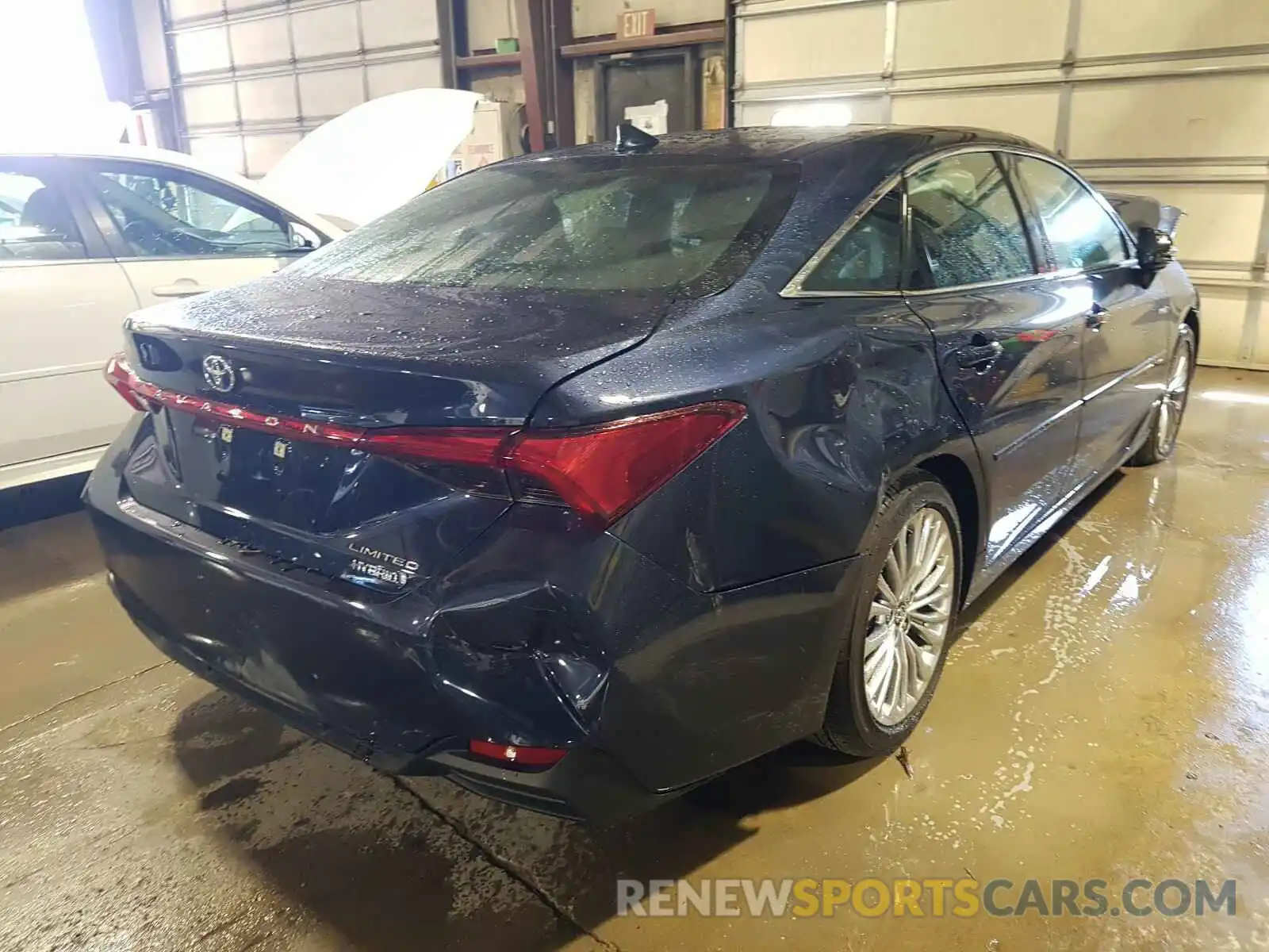 4 Photograph of a damaged car 4T1C21FB8LU014064 TOYOTA AVALON LIM 2020