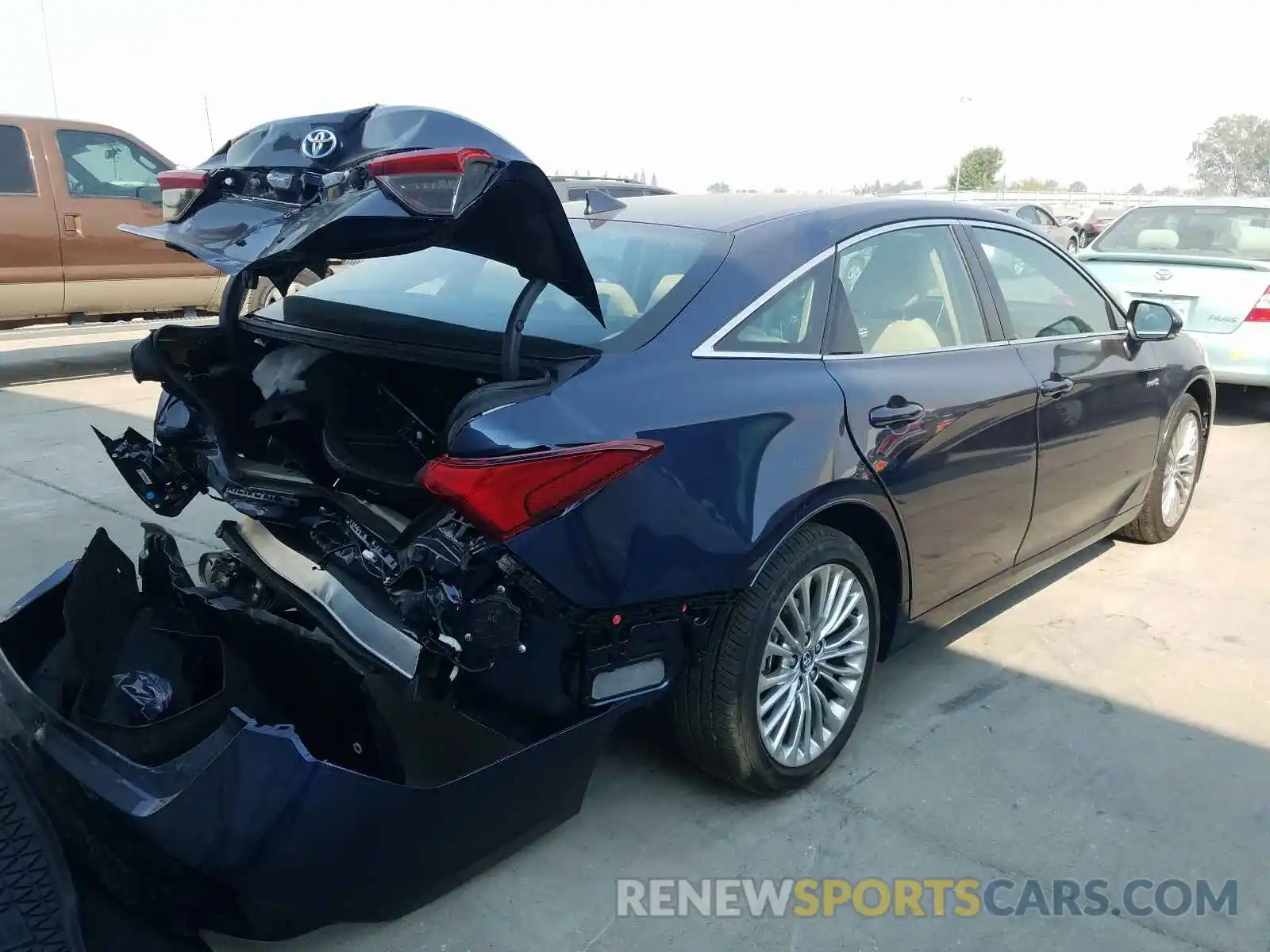 4 Photograph of a damaged car 4T1D21FB0LU016153 TOYOTA AVALON LIM 2020