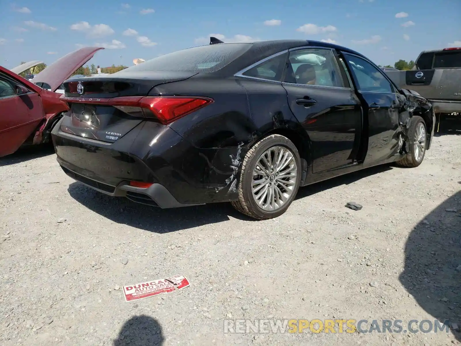 4 Photograph of a damaged car 4T1D21FB2LU016056 TOYOTA AVALON LIM 2020