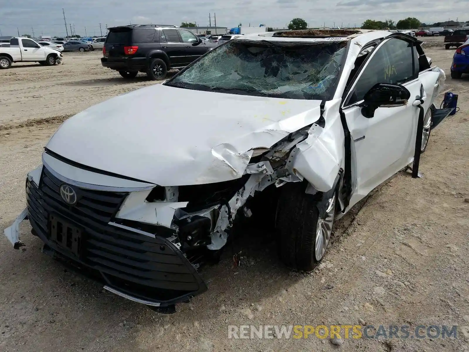 2 Photograph of a damaged car 4T1D21FB5LU015838 TOYOTA AVALON LIM 2020