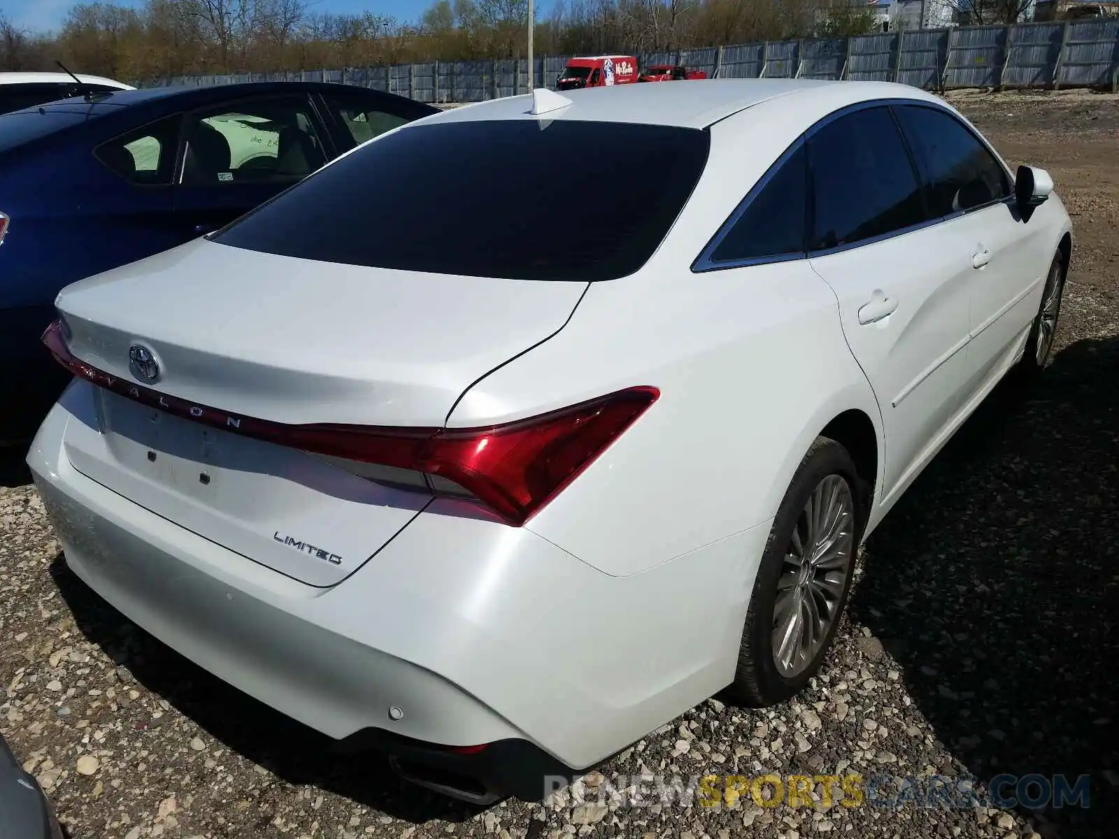 4 Photograph of a damaged car 4T1DZ1FB6LU046818 TOYOTA AVALON LIM 2020