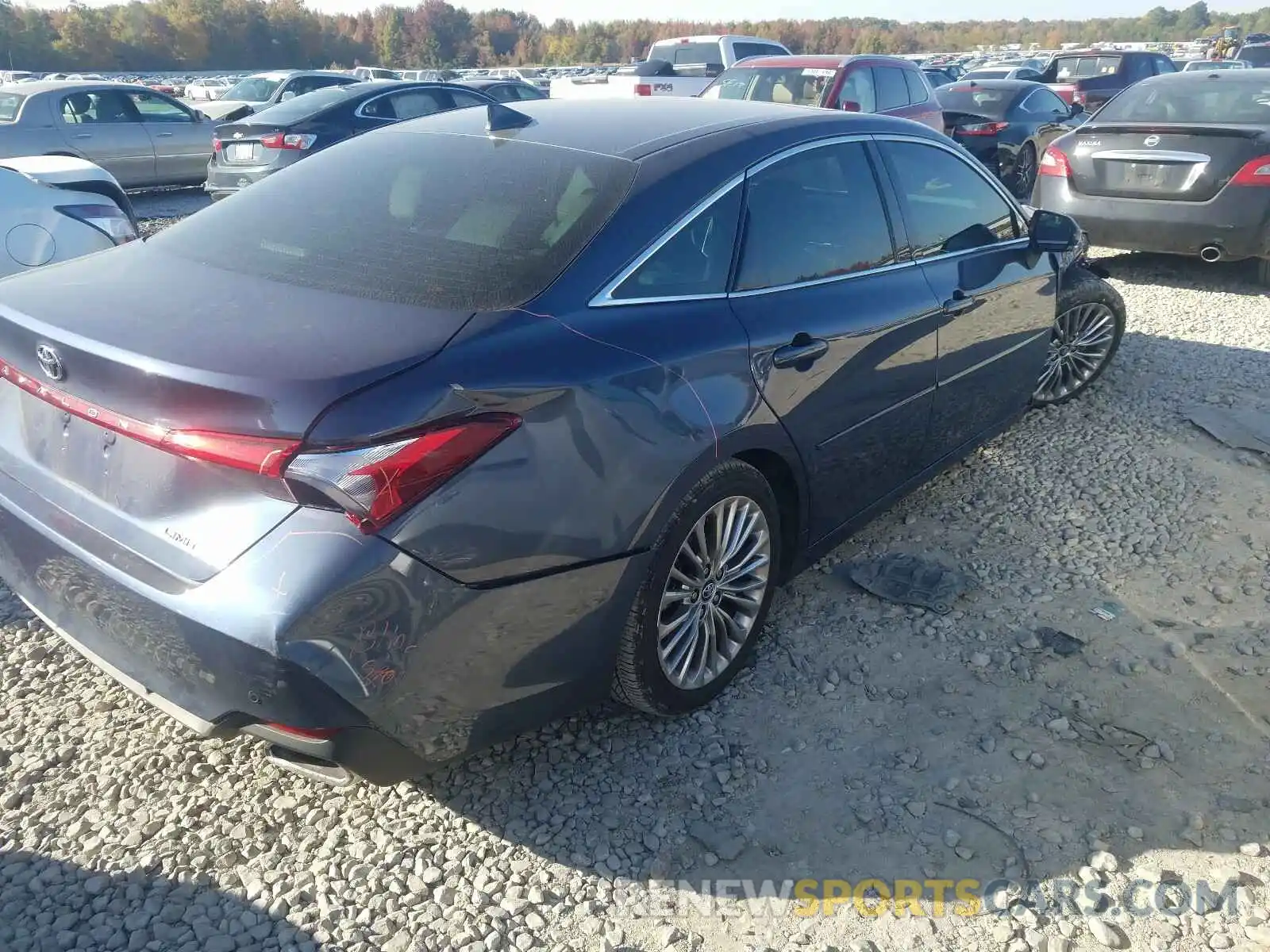 4 Photograph of a damaged car 4T1DZ1FB6LU046866 TOYOTA AVALON LIM 2020