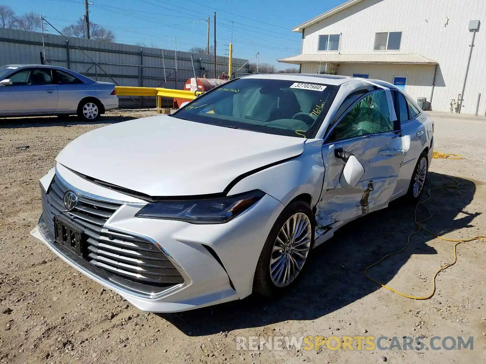 2 Photograph of a damaged car 4T1DZ1FB6LU048004 TOYOTA AVALON LIM 2020