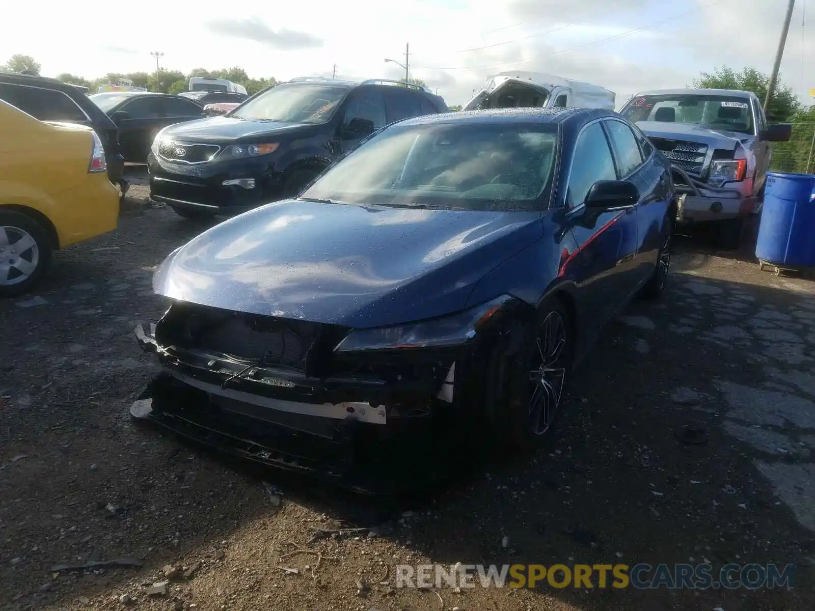 2 Photograph of a damaged car 4T1HZ1FB1LU048686 TOYOTA AVALON TOU 2020