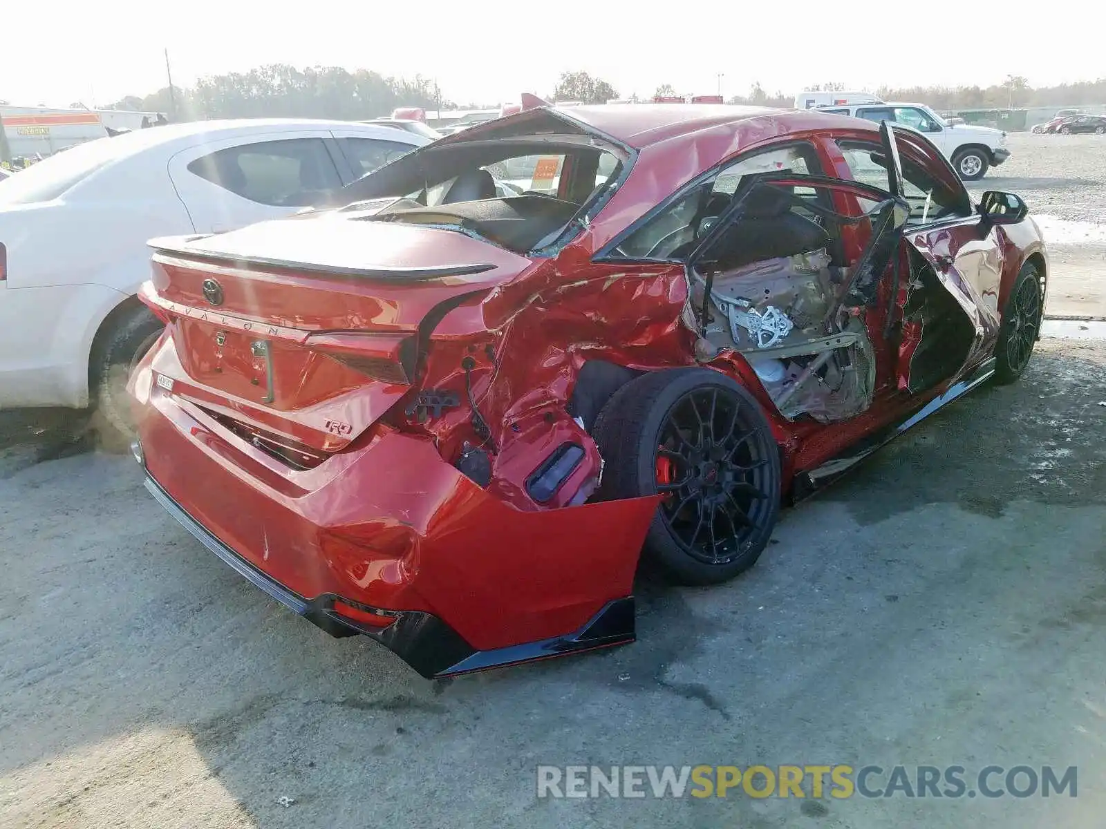 4 Photograph of a damaged car 4T1FZ1FB8LU038907 TOYOTA AVALON XSE 2020