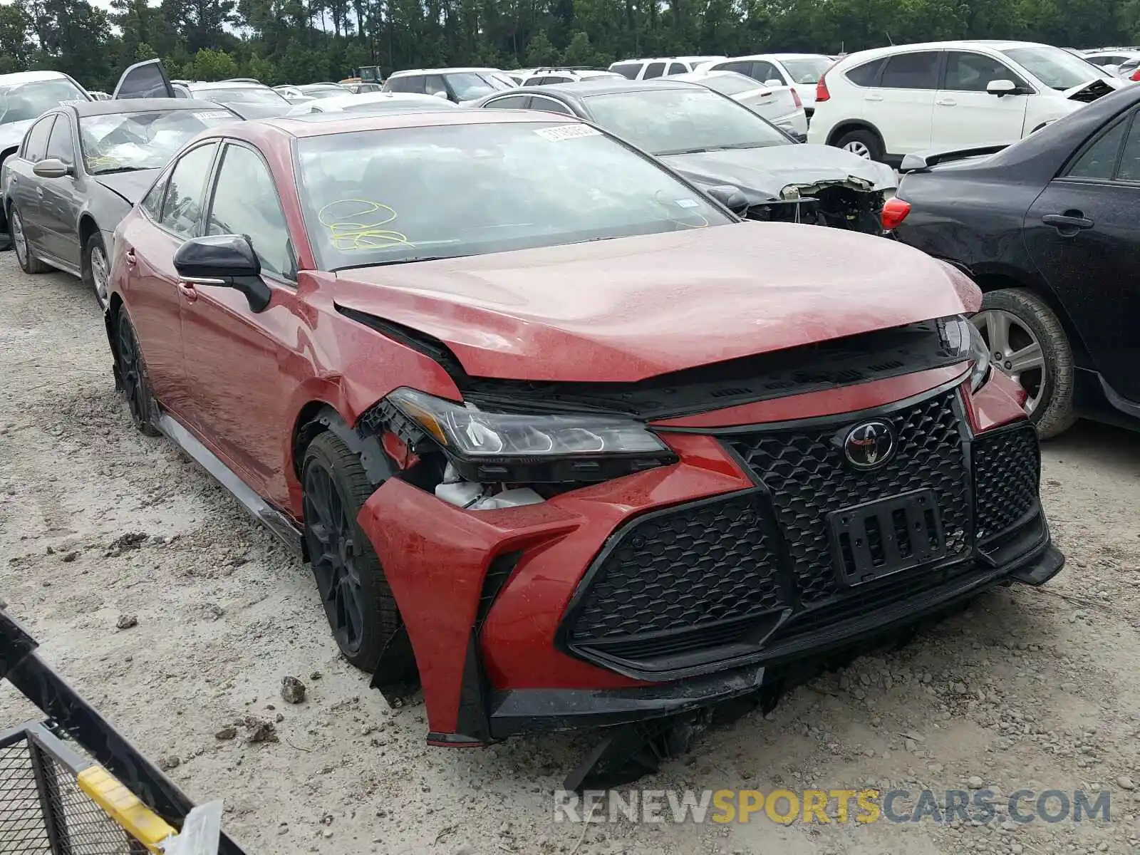 1 Photograph of a damaged car 4T1FZ1FB9LU040973 TOYOTA AVALON XSE 2020