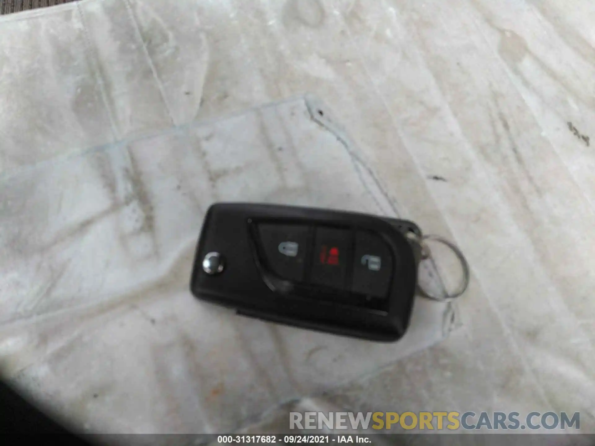 11 Photograph of a damaged car JTNKHMBX0K1015139 TOYOTA C-HR 2019