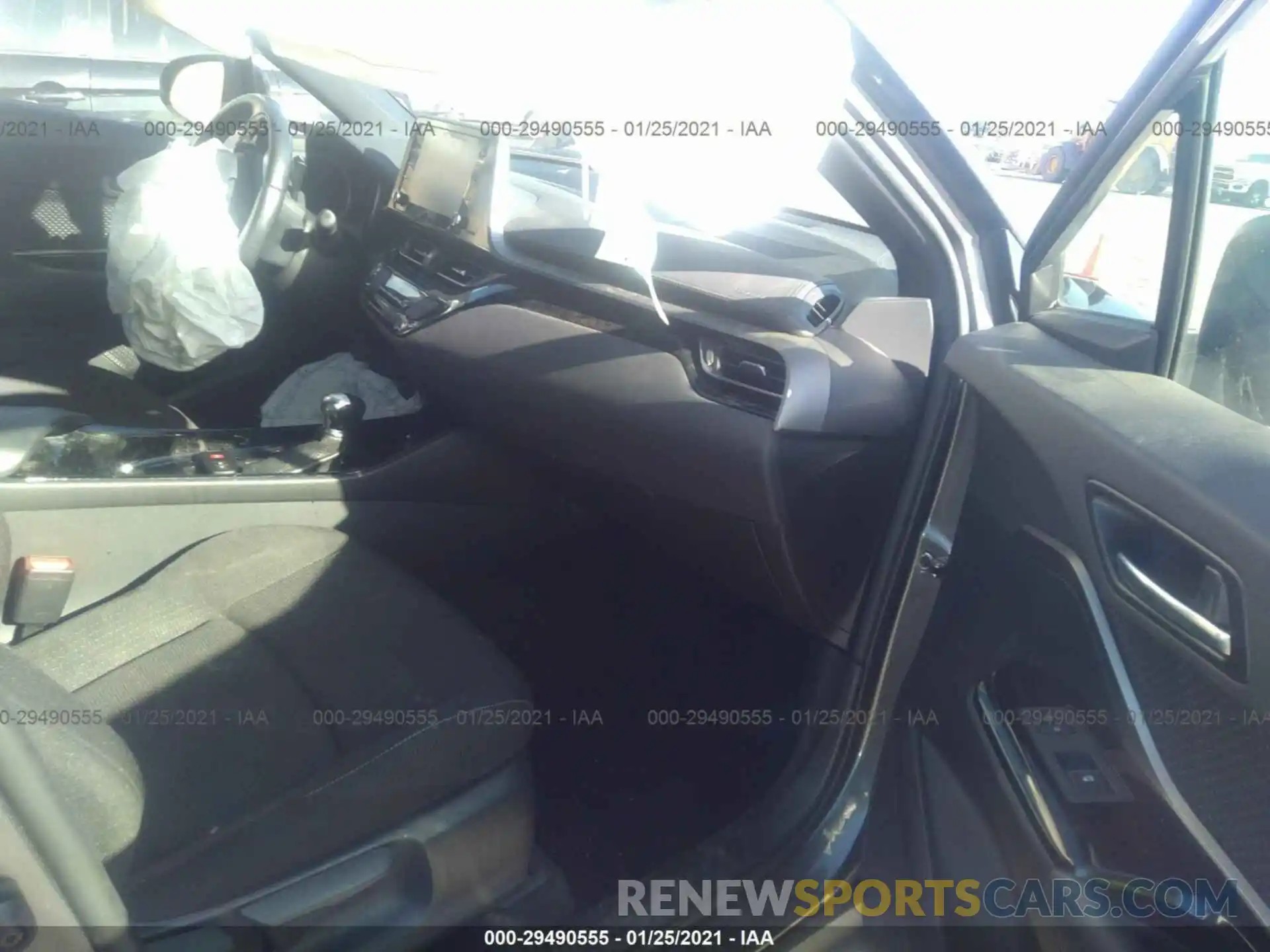 5 Photograph of a damaged car JTNKHMBX0K1024049 TOYOTA C-HR 2019