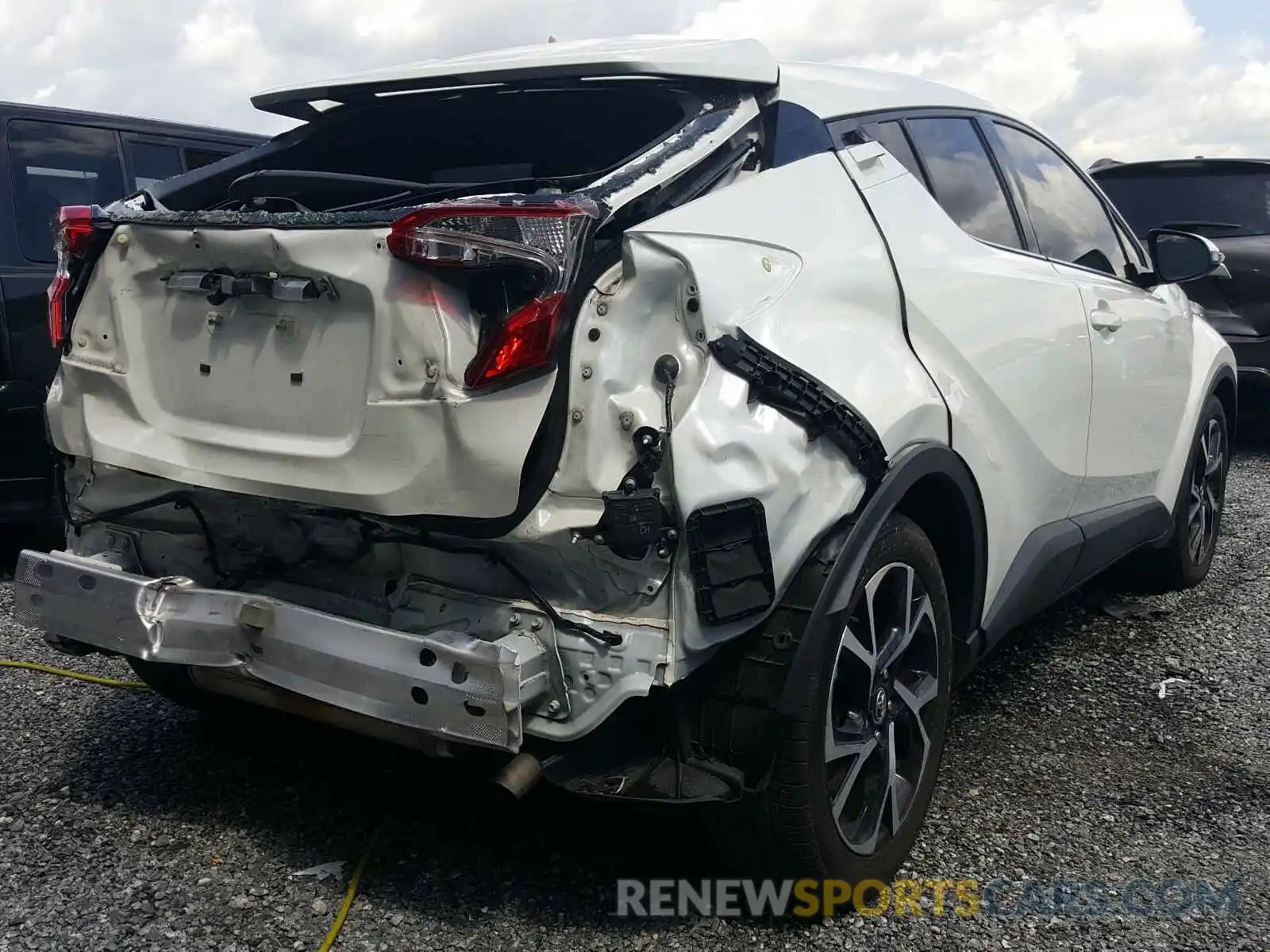 4 Photograph of a damaged car JTNKHMBX0K1033415 TOYOTA C-HR 2019