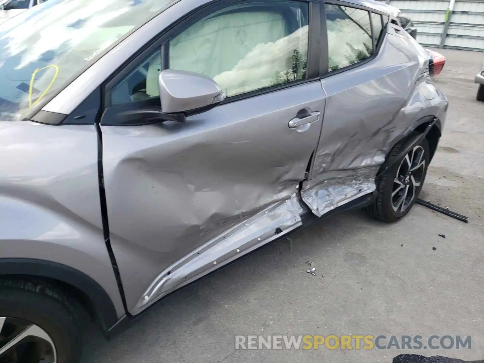 9 Photograph of a damaged car JTNKHMBX0K1037299 TOYOTA C-HR 2019