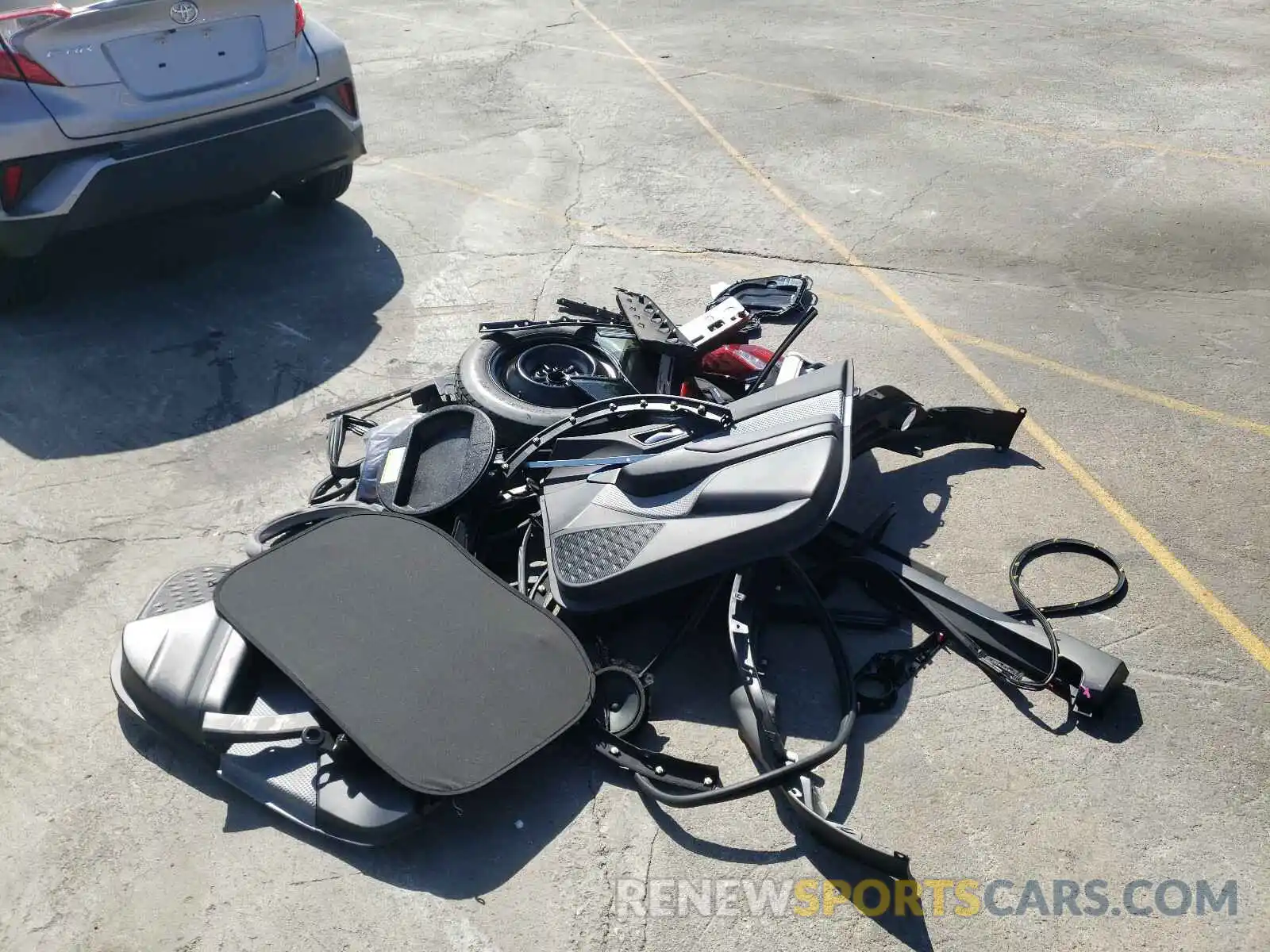 9 Photograph of a damaged car JTNKHMBX0K1048786 TOYOTA C-HR 2019