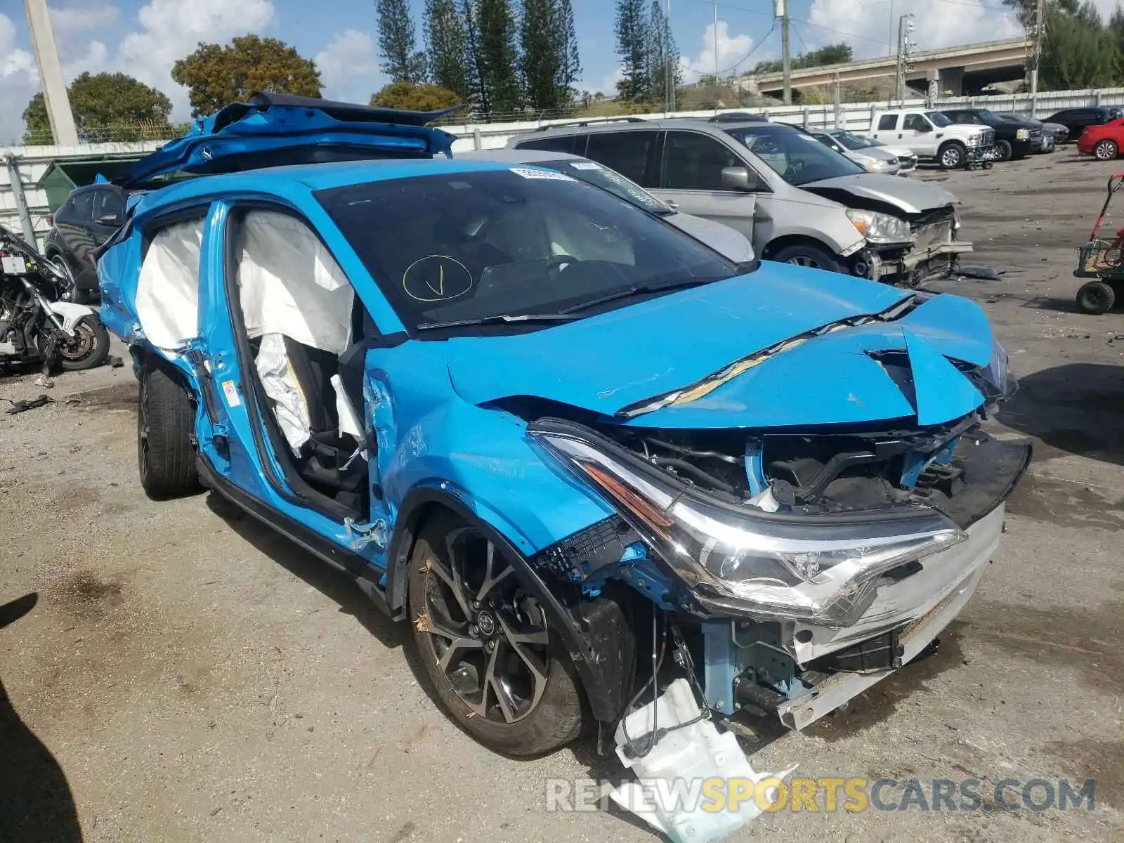 1 Photograph of a damaged car JTNKHMBX0K1053602 TOYOTA C-HR 2019