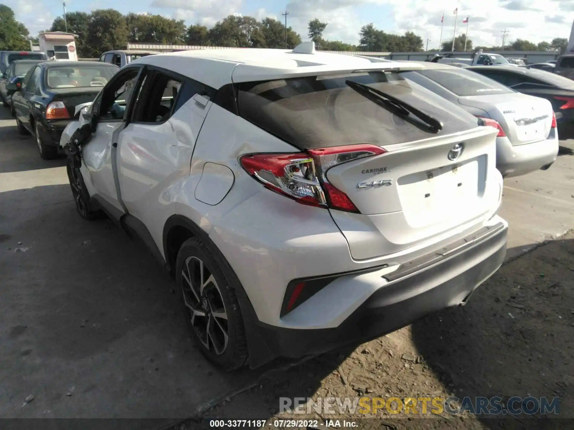 3 Photograph of a damaged car JTNKHMBX1K1013674 TOYOTA C-HR 2019