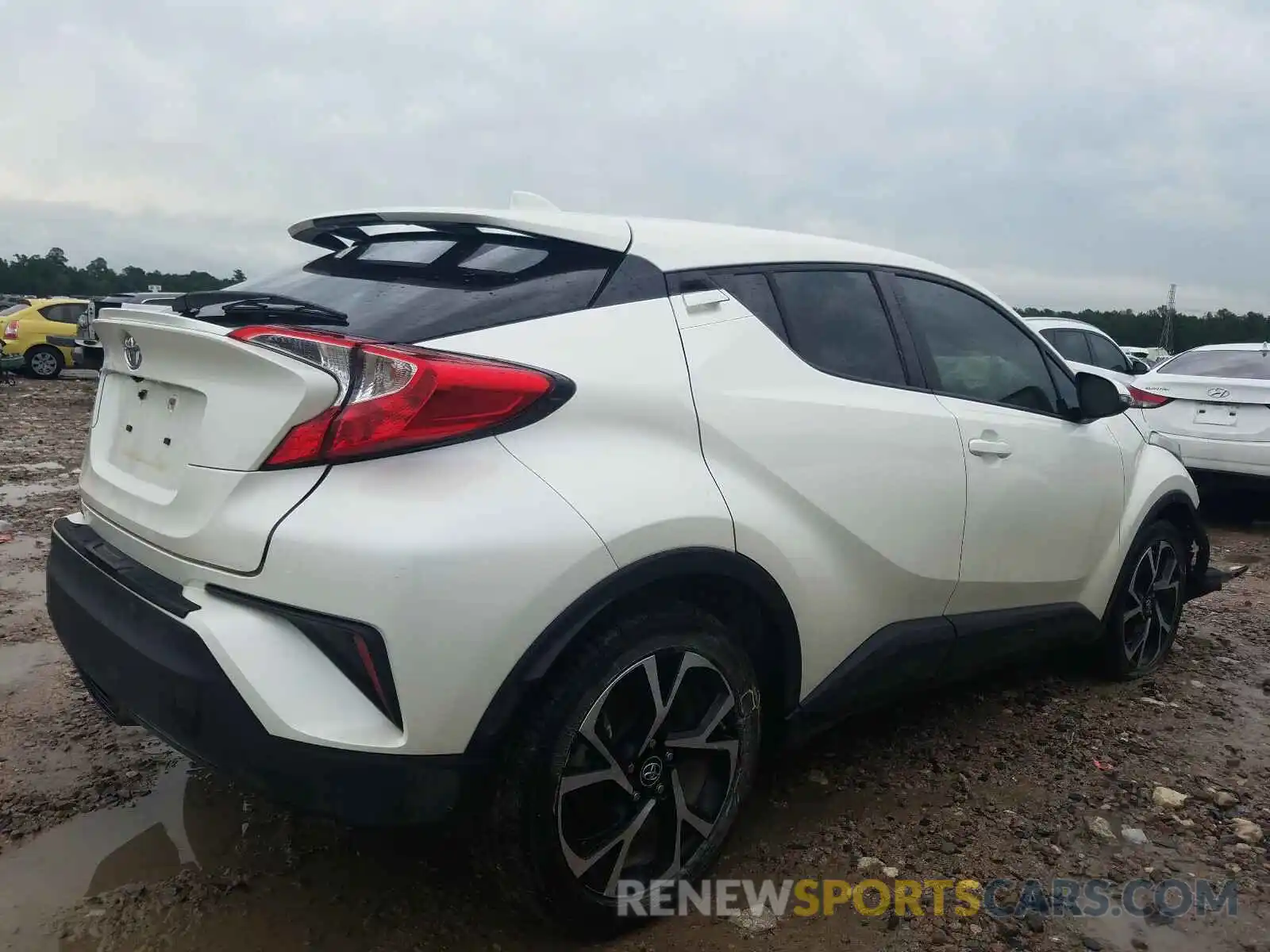 4 Photograph of a damaged car JTNKHMBX1K1017112 TOYOTA C-HR 2019