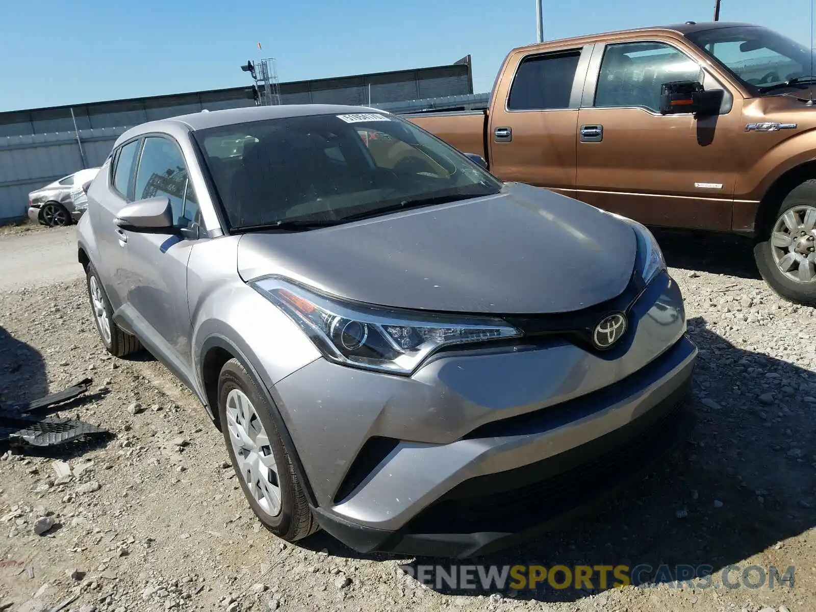 1 Photograph of a damaged car JTNKHMBX1K1025811 TOYOTA C-HR 2019