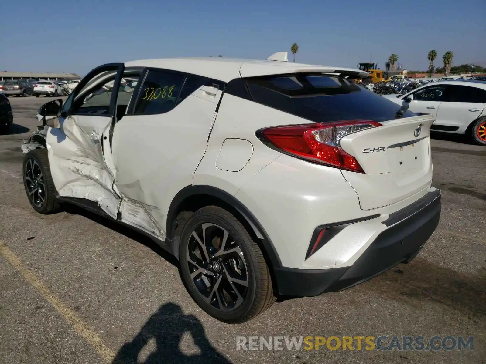 3 Photograph of a damaged car JTNKHMBX1K1026523 TOYOTA C-HR 2019