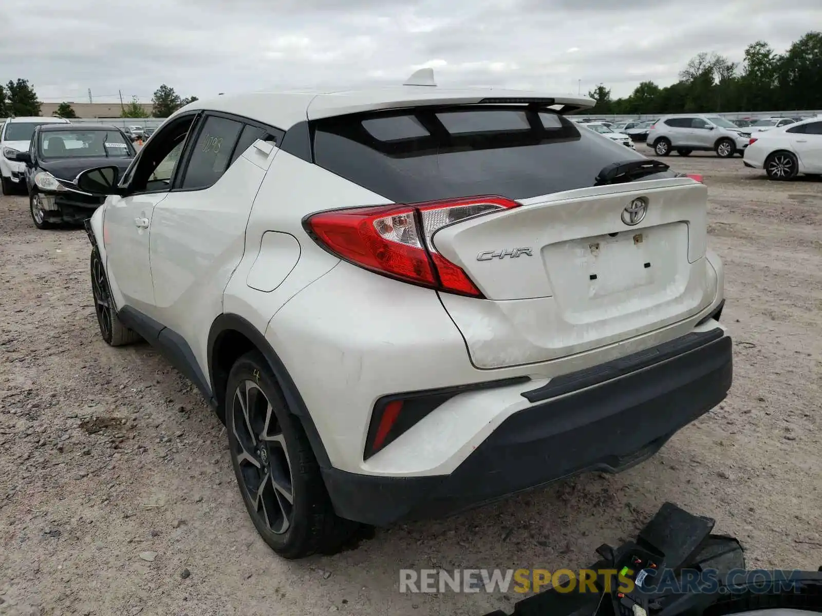 3 Photograph of a damaged car JTNKHMBX1K1028465 TOYOTA C-HR 2019