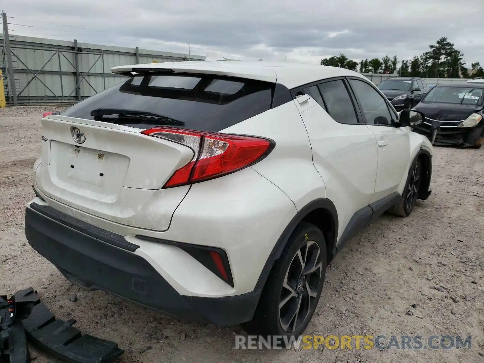 4 Photograph of a damaged car JTNKHMBX1K1028465 TOYOTA C-HR 2019