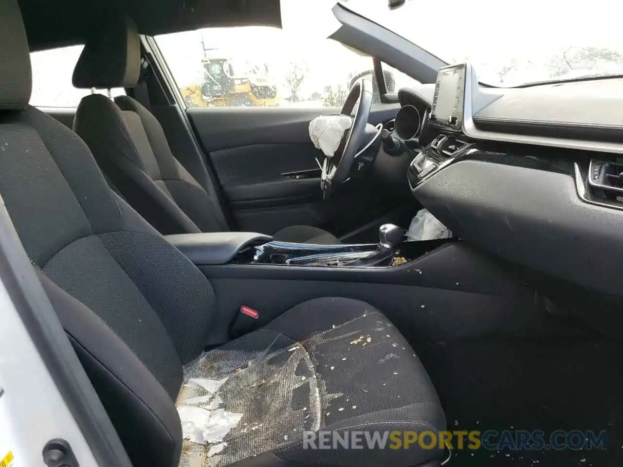 5 Photograph of a damaged car JTNKHMBX1K1030877 TOYOTA C-HR 2019