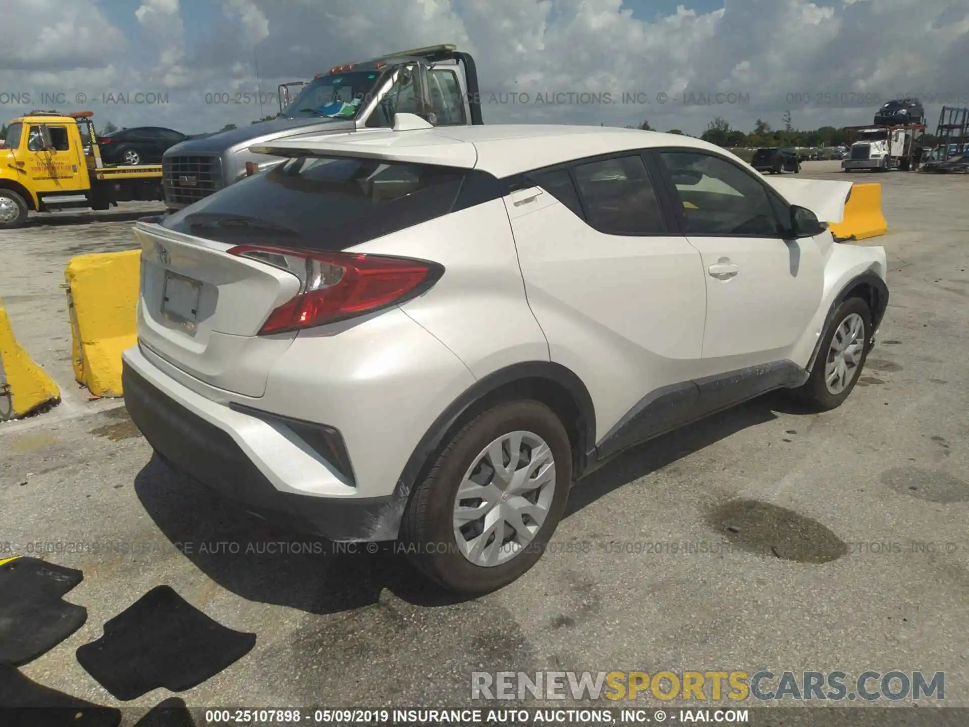 4 Photograph of a damaged car JTNKHMBX1K1034556 TOYOTA C-HR 2019